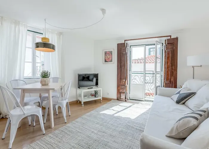 Light Filled Typical Apartment At Alfama, By Timecooler