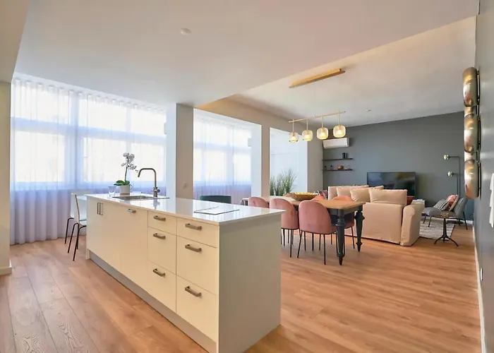 Marques Pombal Apartment