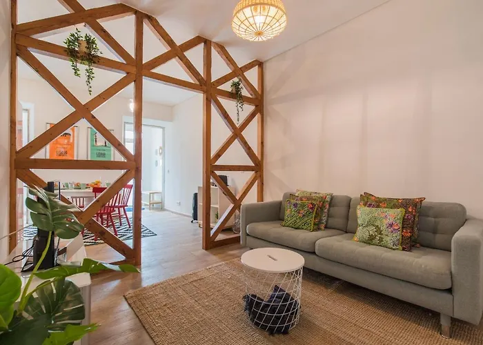 Lovelystay - Peaceful Central Apartment I