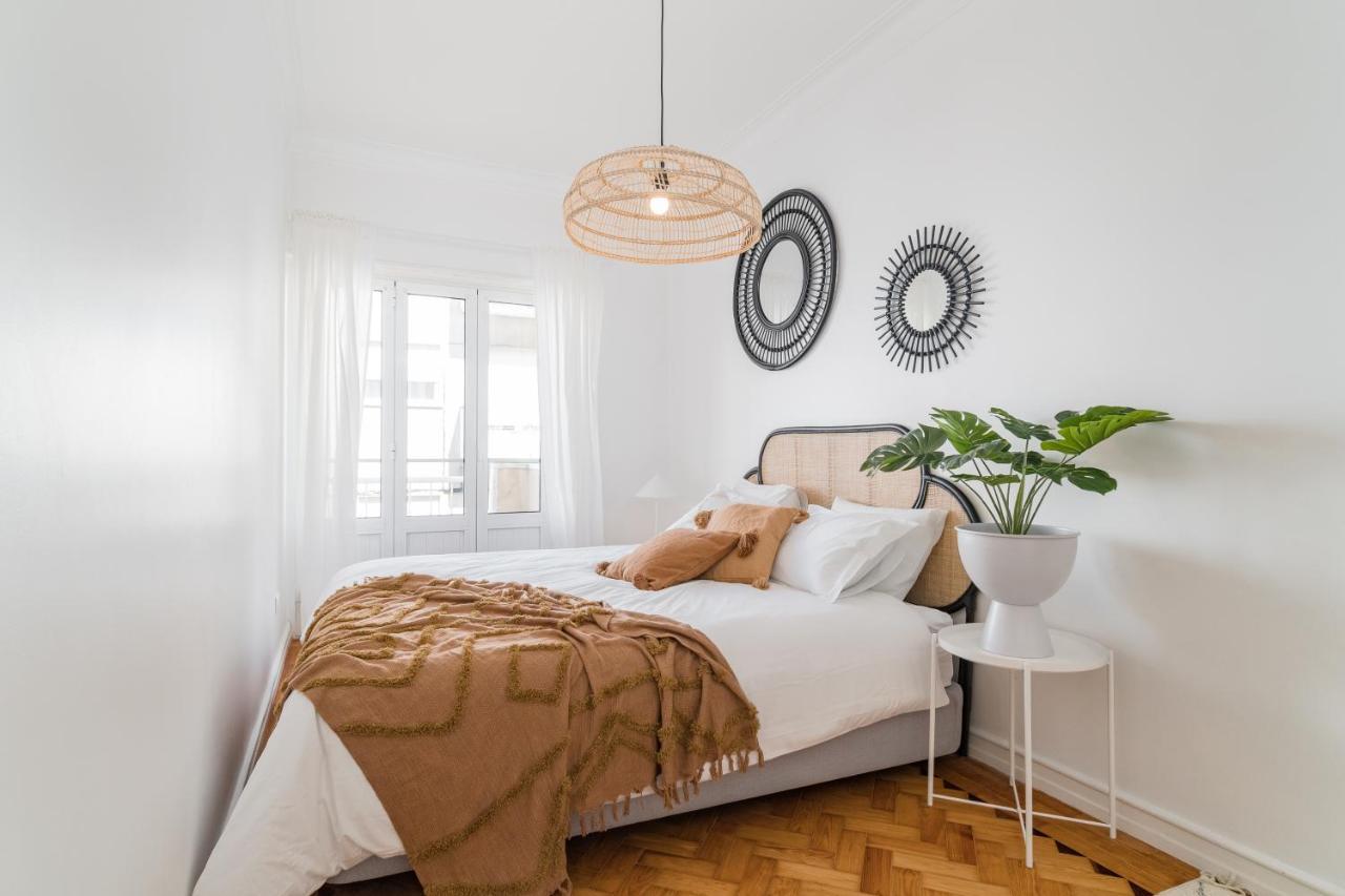 Casa Boma - Sophisticated With Large Private Terrace - Campolide I Apartment