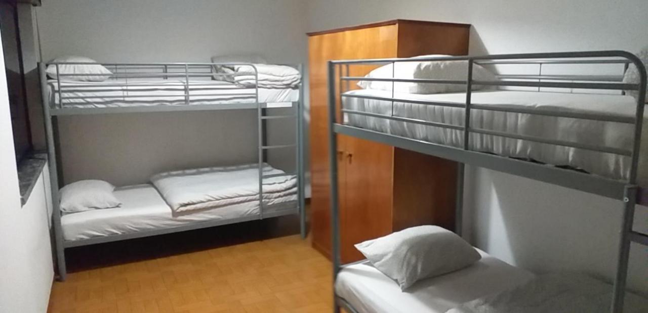Hostel Come Penha De Franca Lisbon