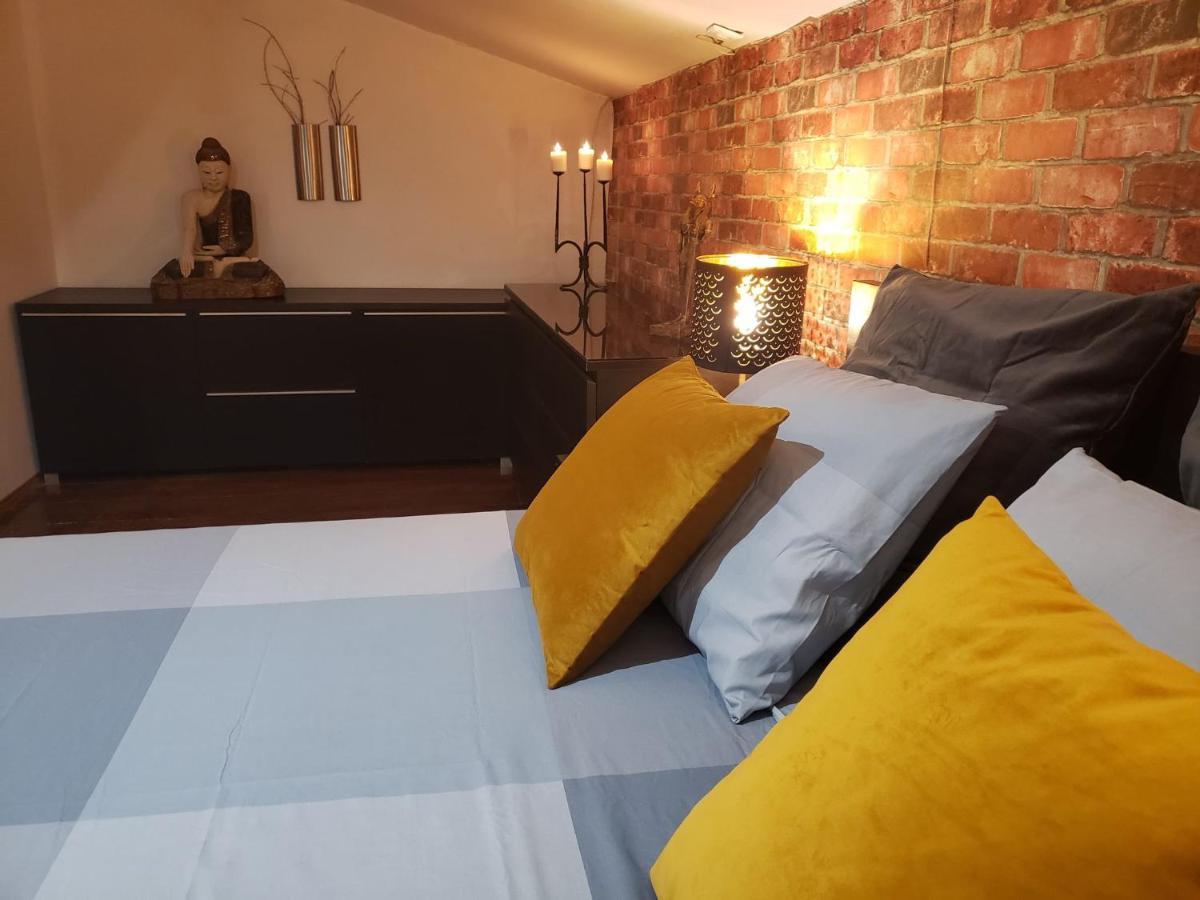 Room With Private Wc With Free Parking *