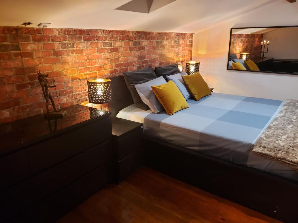 Room With Private Wc With Free Parking