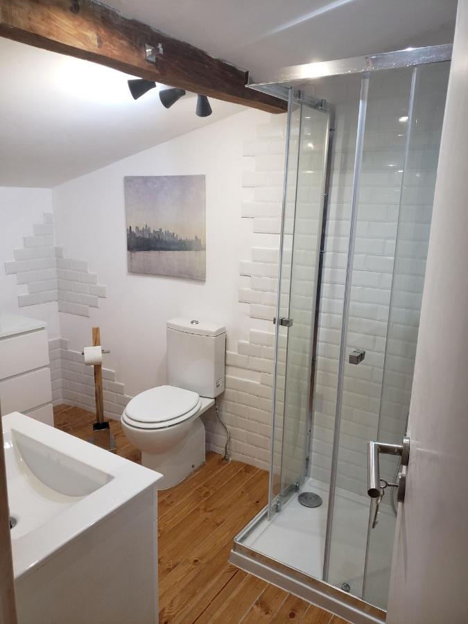 Room With Private Wc With Free Parking *