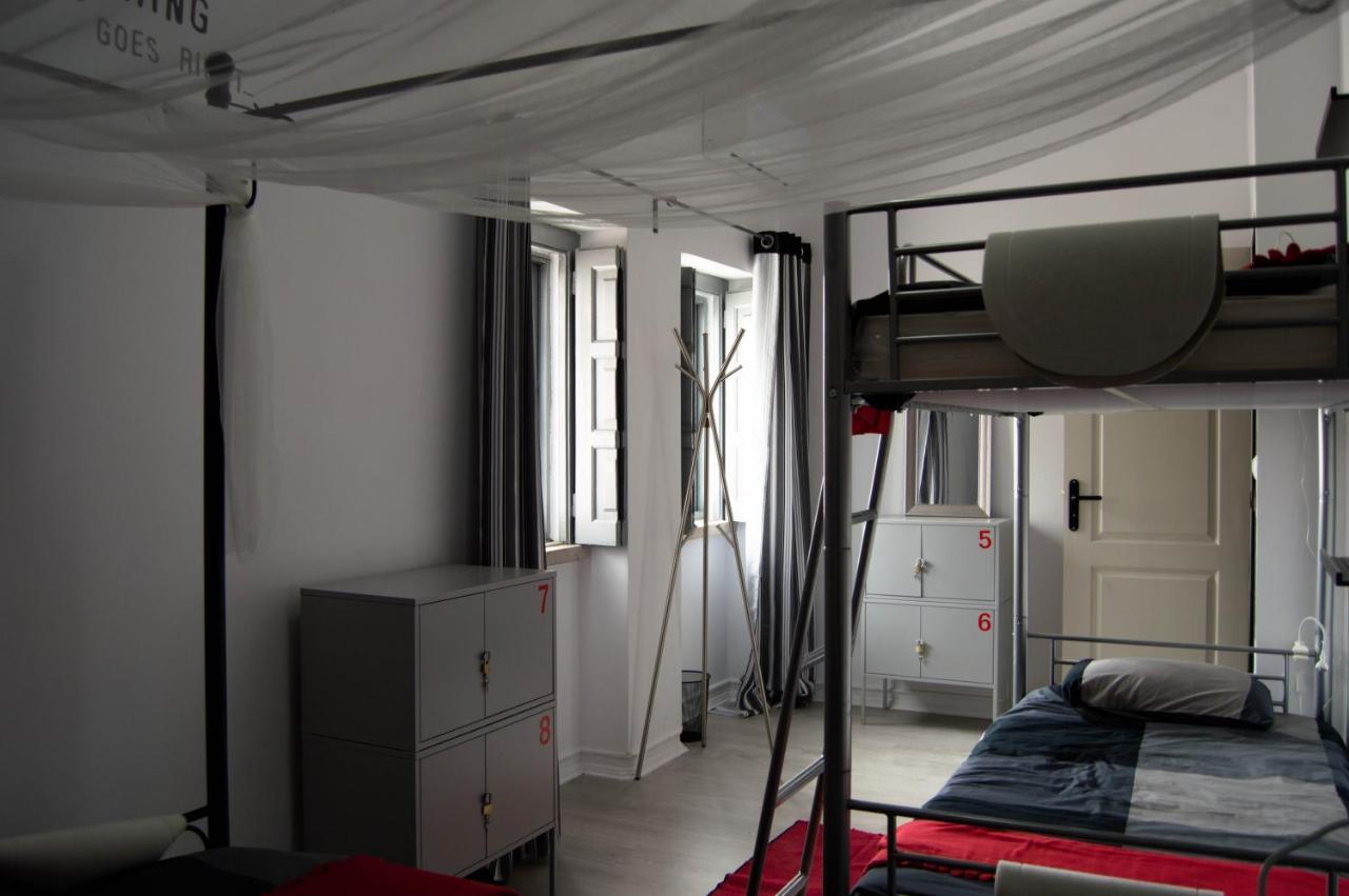 Albergue Terminal 3 *