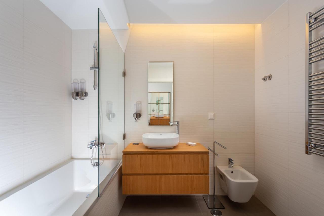 Apartamento Stupendo-three Rooms-suite With Terrace -center -air Conditioning-free Park Lisboa