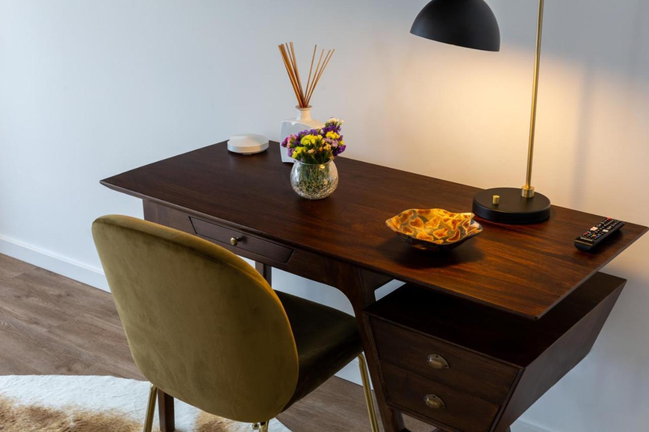 Apartamento Stupendo-three Rooms-suite With Terrace -center -air Conditioning-free Park *