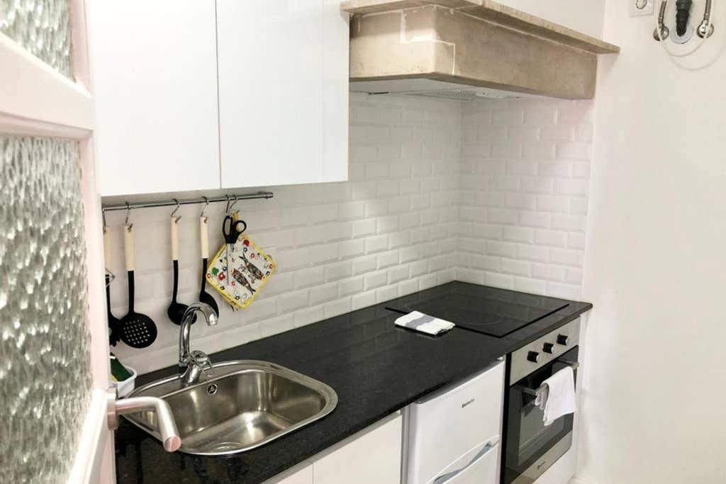 32 3 - Life Private Apartment, Bairro Alto Apartment Lisbon