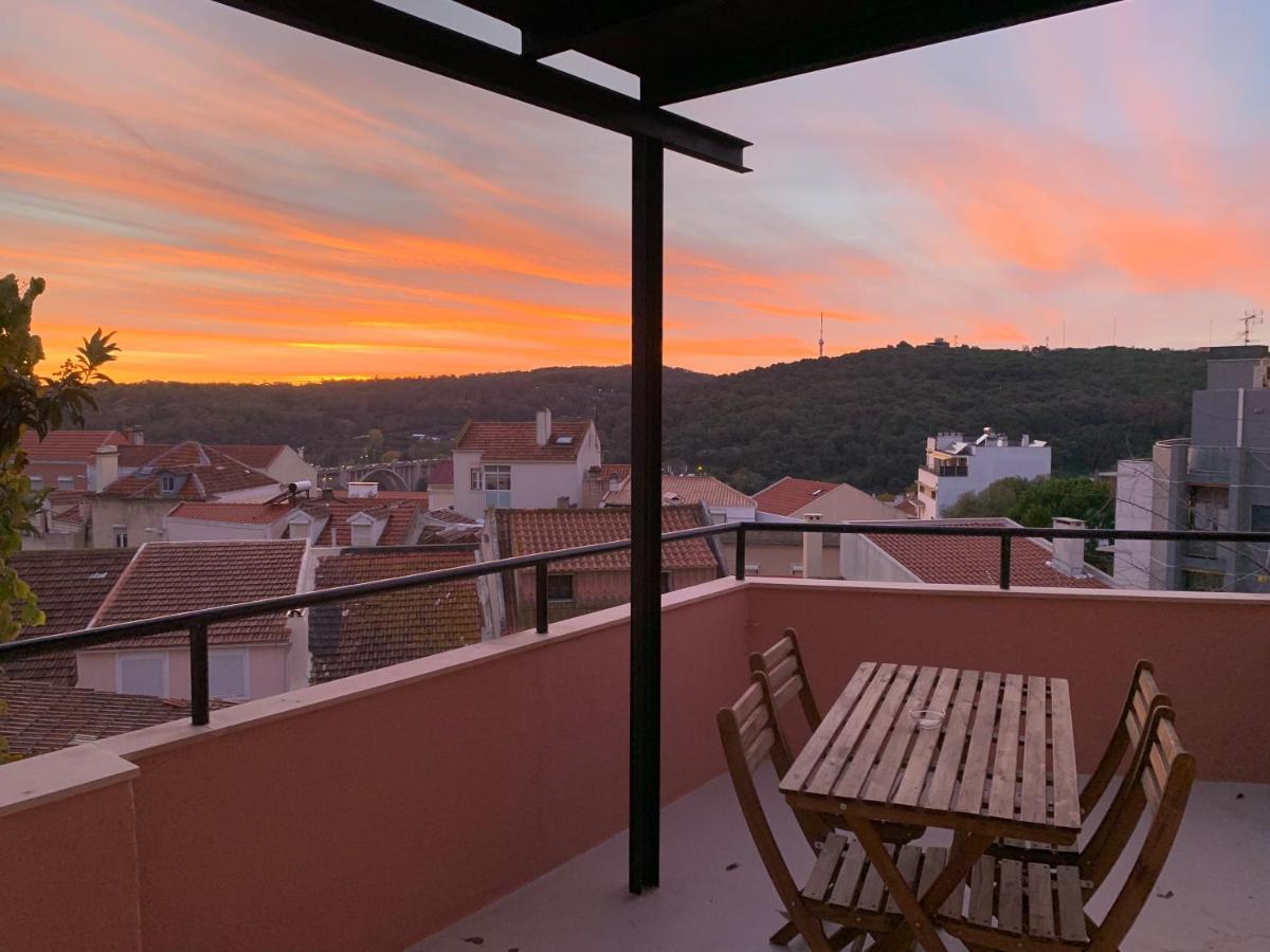 Appartement3 Avec Terrasse Et Vue Pres D'amoreiras