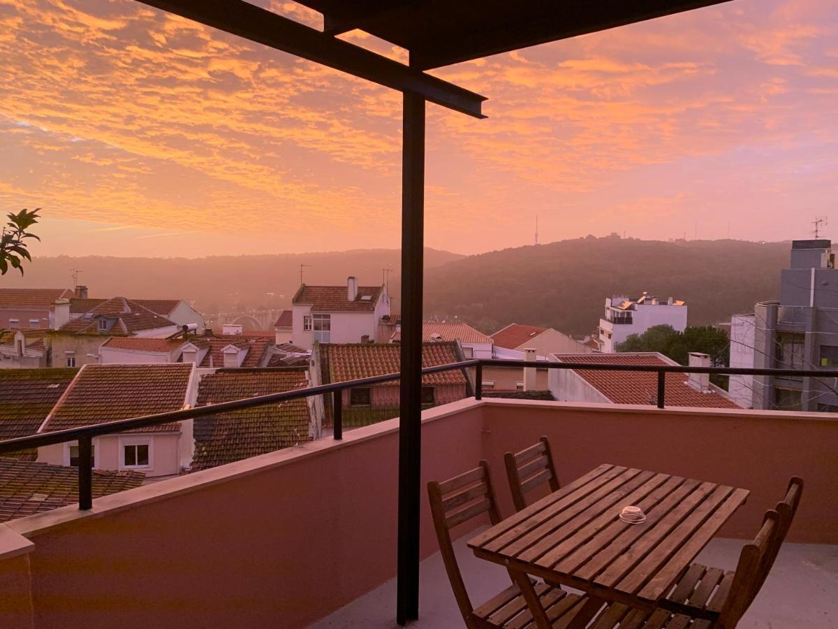 Appartement3 Avec Terrasse Et Vue Pres D'amoreiras
