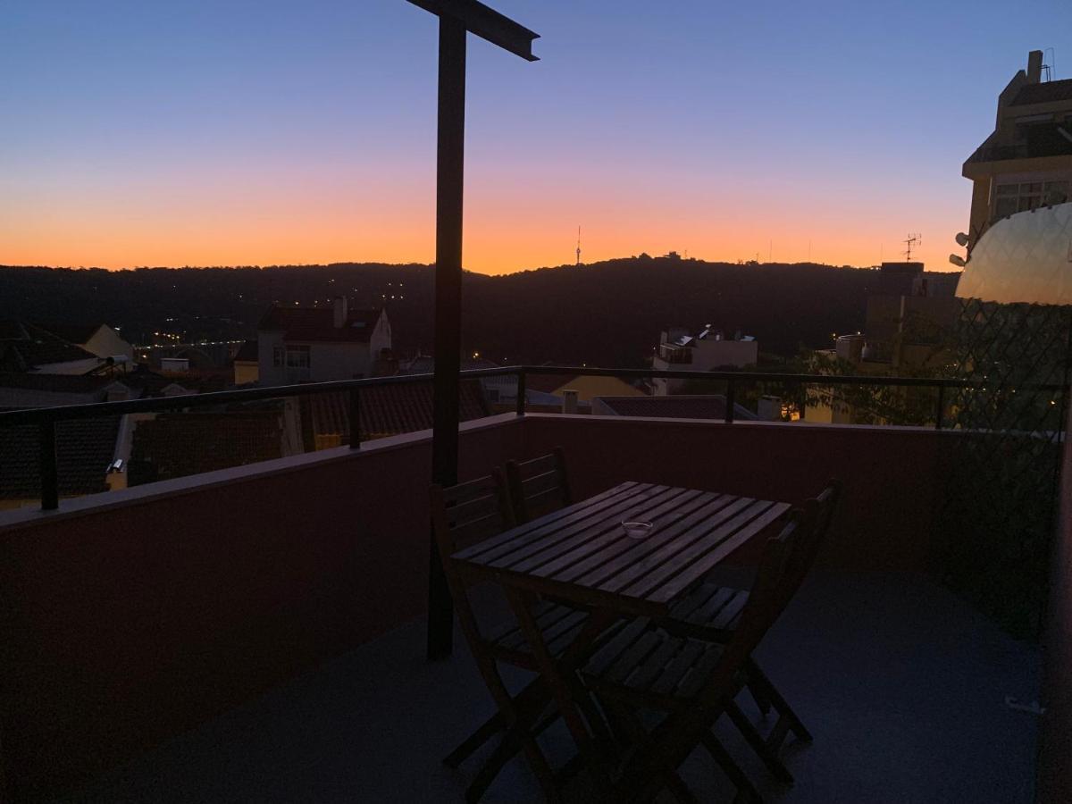 Appartement3 Avec Terrasse Et Vue Pres D'amoreiras