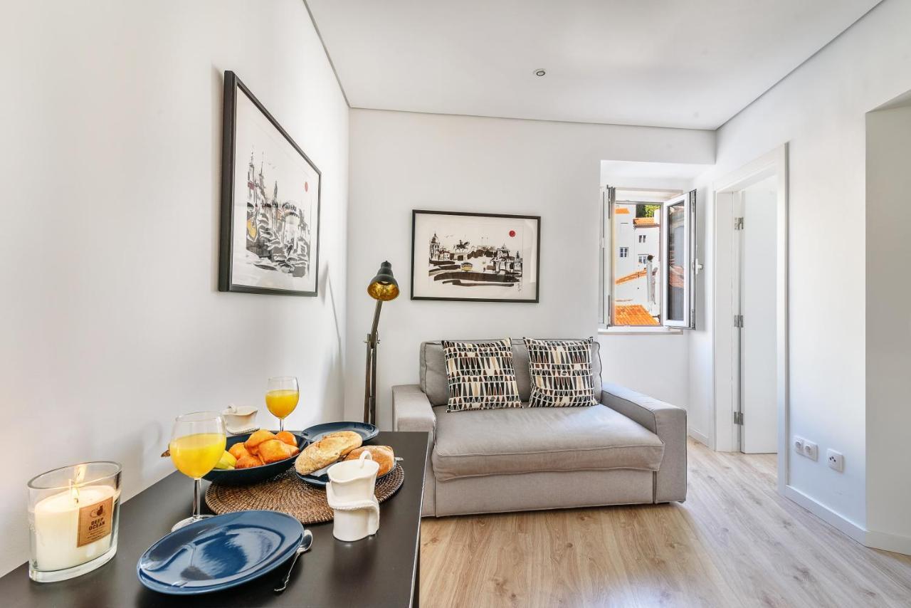 Joivy Cosy 1-bed Flat With Seaview In Alfama *
