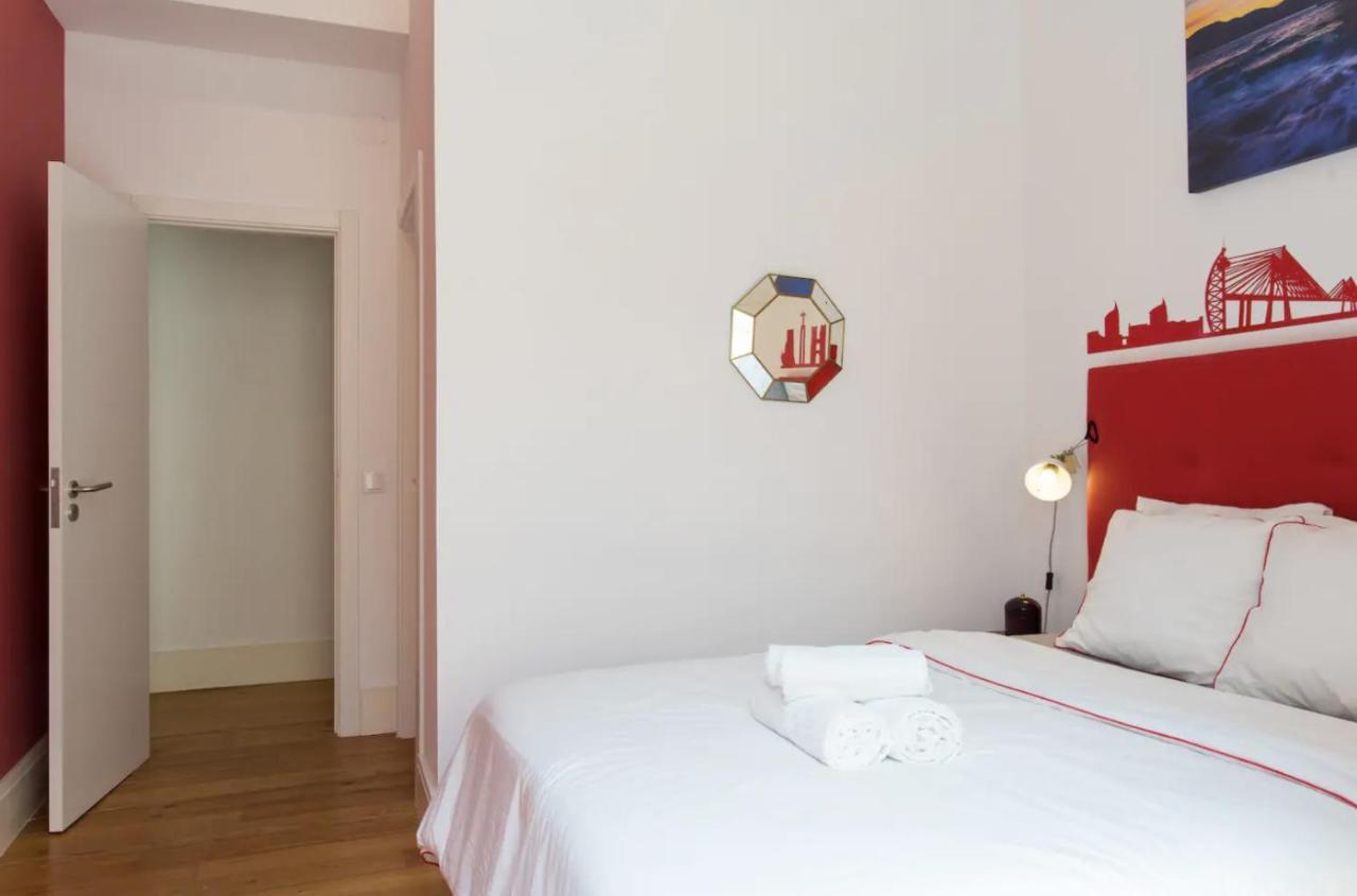 Beautiful 3-story House In Chiado With A 40m² Private Terrace