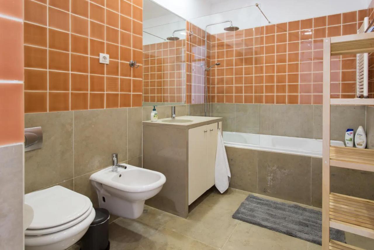 Beautiful 3-story House In Chiado With A 40m² Private Terrace