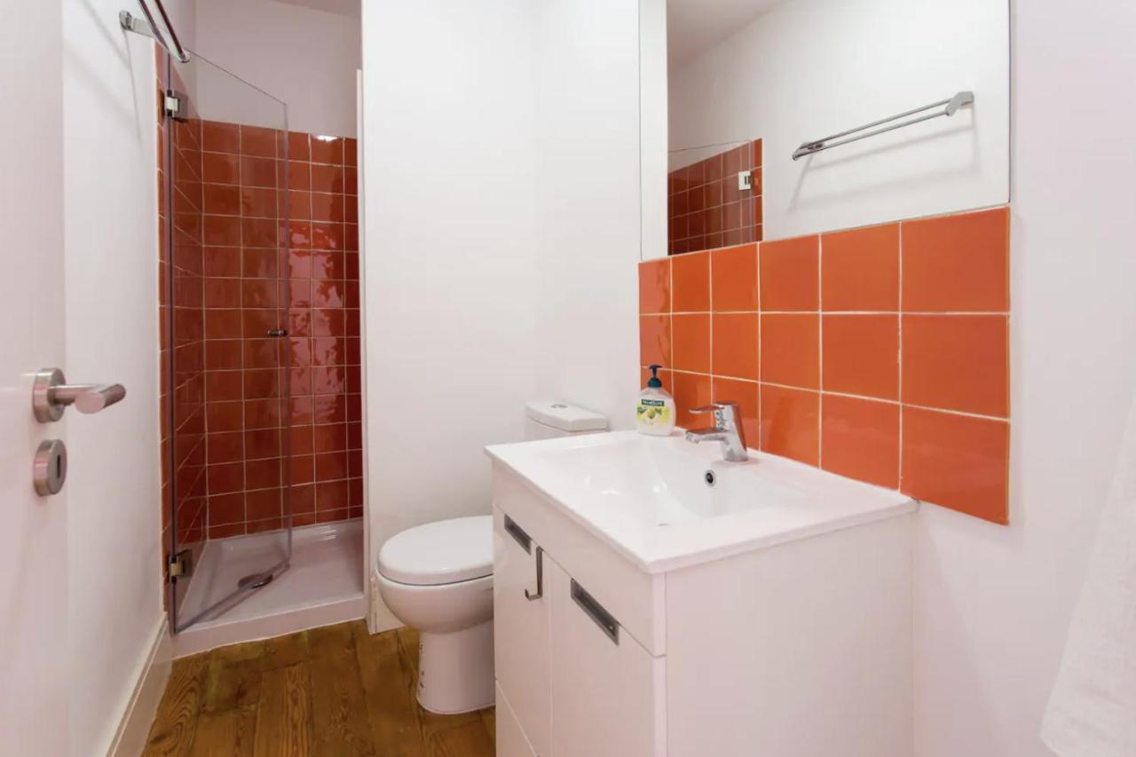 Beautiful 3-story House In Chiado With A 40m² Private Terrace Apartamento
