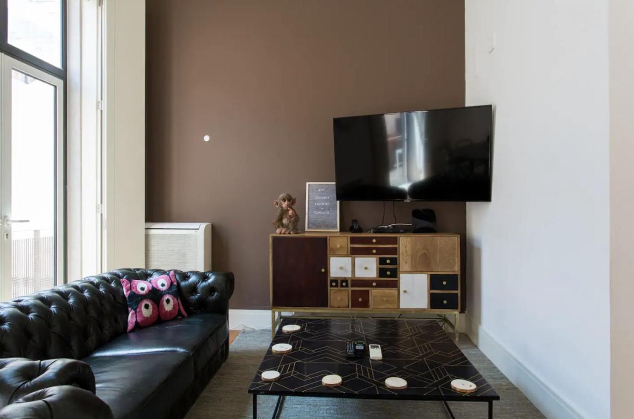 Beautiful 3-story House In Chiado With A 40m² Private Terrace Lisboa