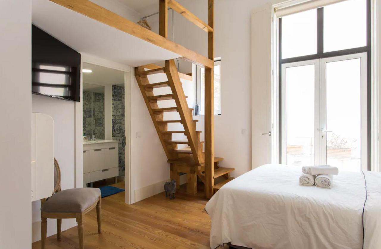 Beautiful 3-story House In Chiado With A 40m² Private Terrace Lisboa