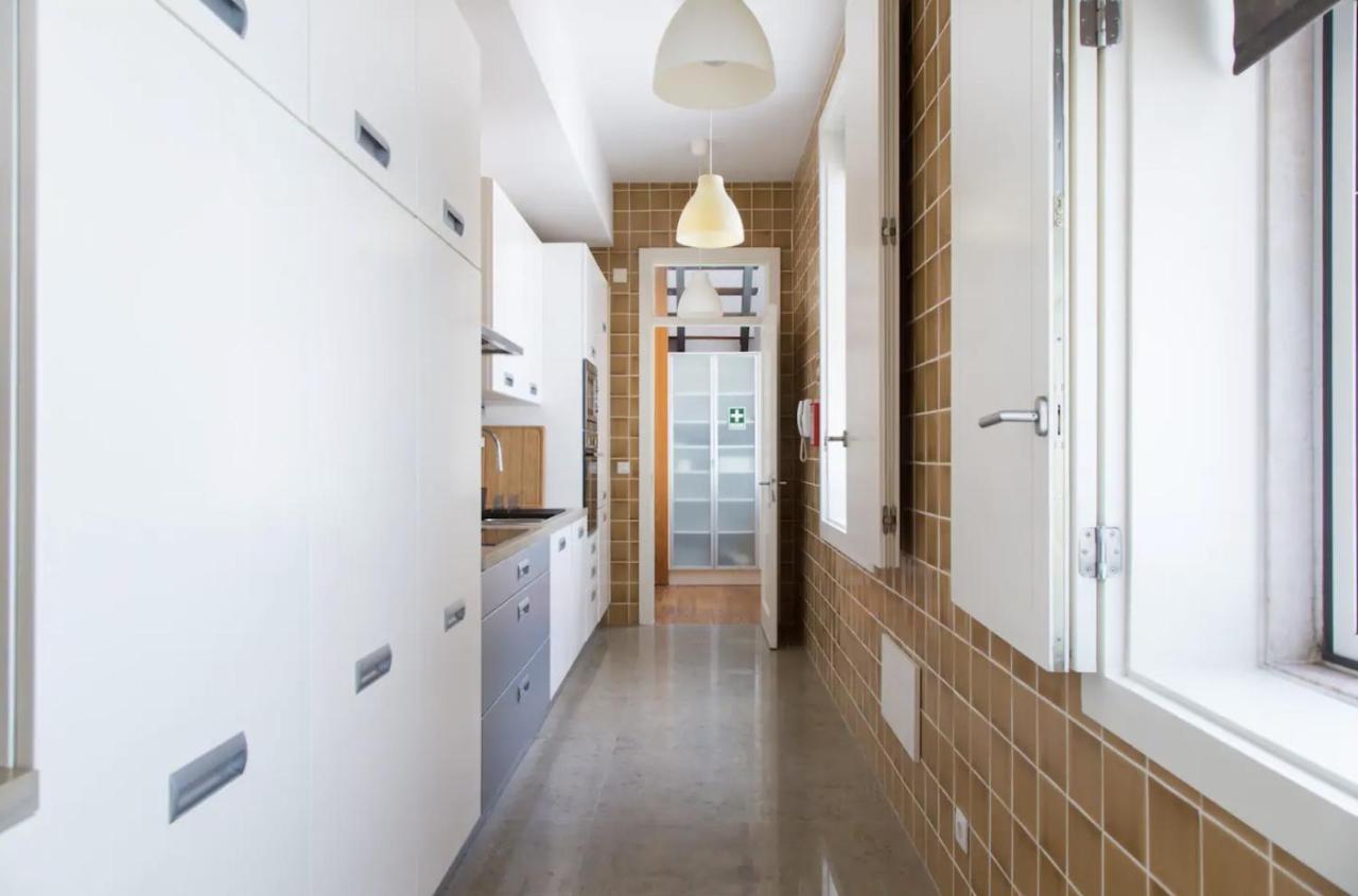 Beautiful 3-story House In Chiado With A 40m² Private Terrace Apartamento *