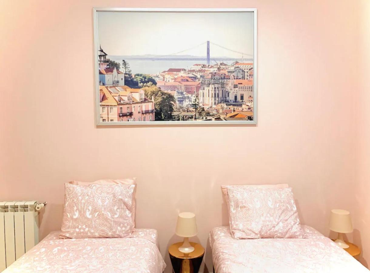 Charming 4 Bedroom In Chiado Apartamento *