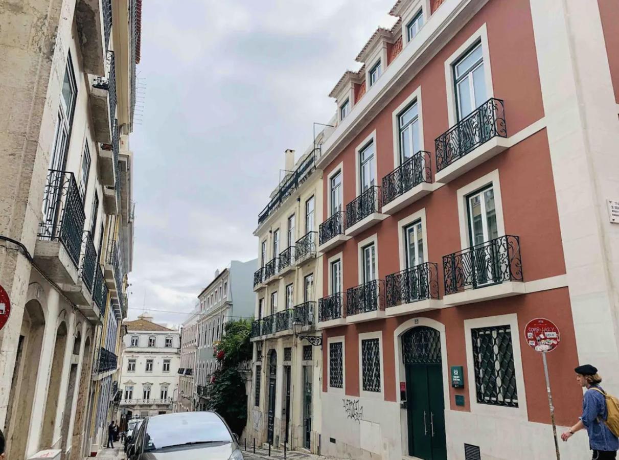 Charming 4 Bedroom In Chiado Apartamento Lisboa
