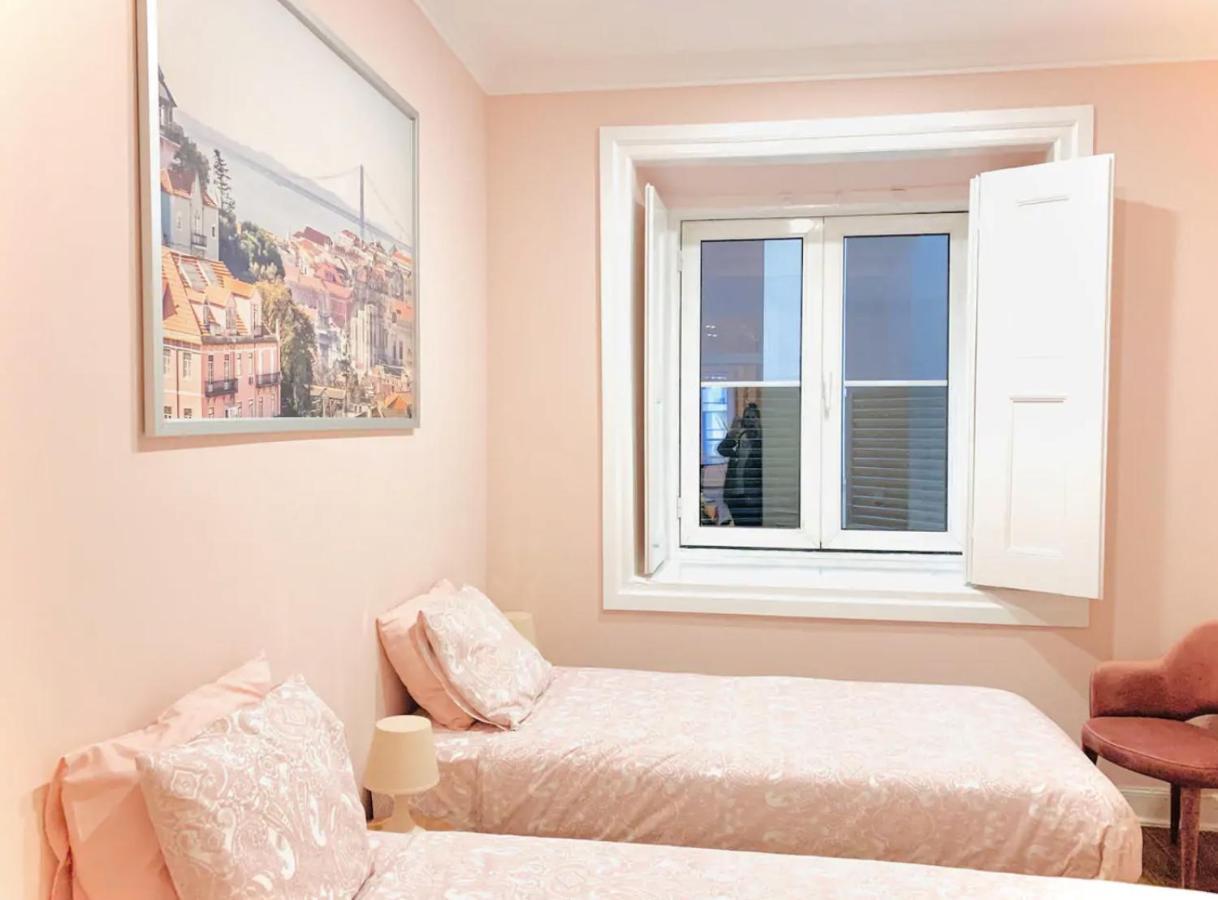 Apartamento Charming 4 Bedroom In Chiado