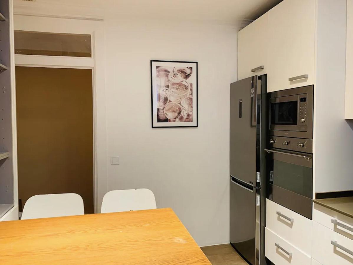 Charming 4 Bedroom In Chiado Lisboa