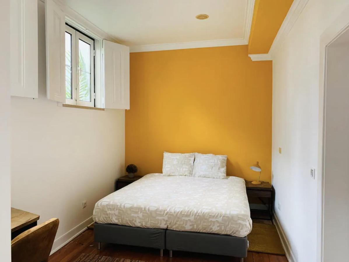 Charming 4 Bedroom In Chiado Apartamento