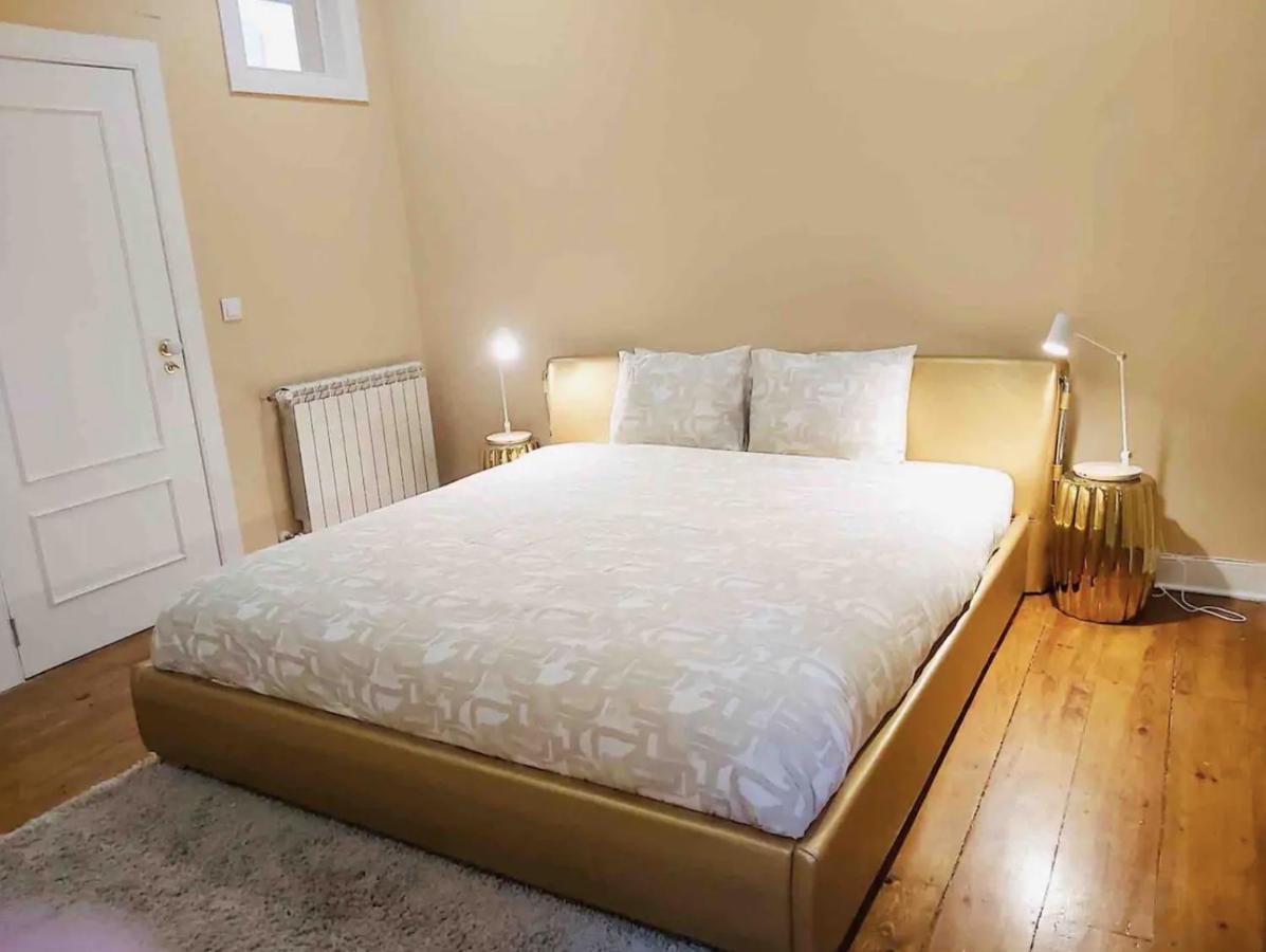 Apartamento Charming 4 Bedroom In Chiado Lisboa