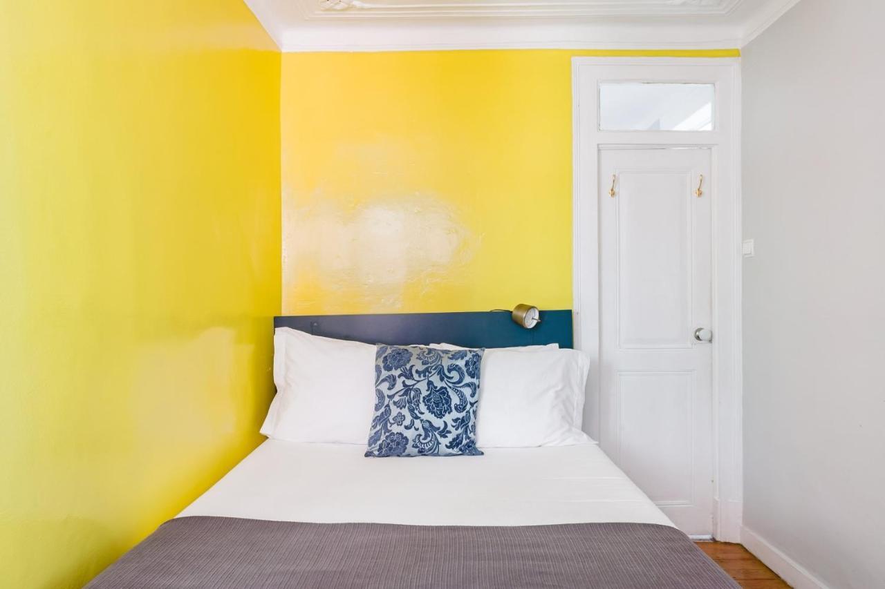 Avenida Da Liberdade Area, Bright And Newly Renovated 2 Bedroom Apartment, Historical Center
