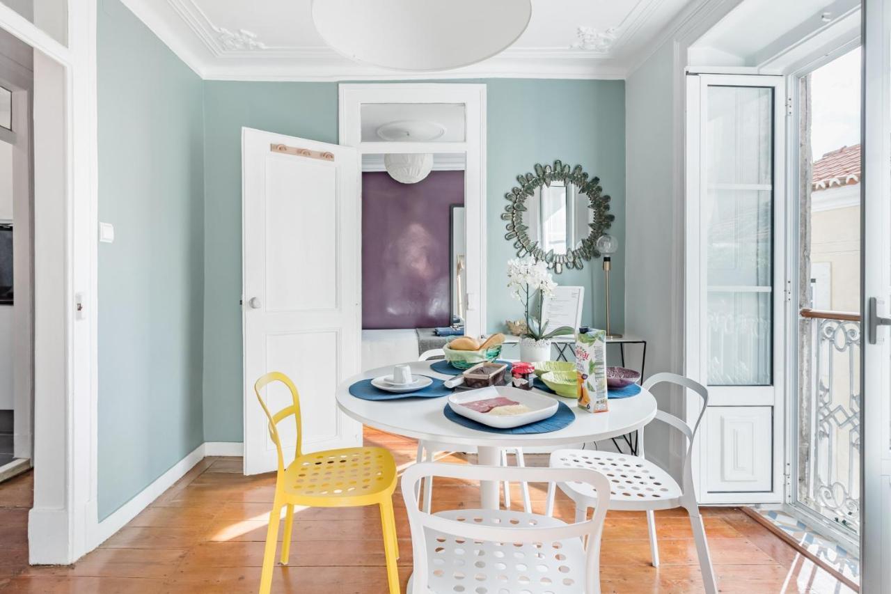 Avenida Da Liberdade Area, Bright And Newly Renovated 2 Bedroom Apartment, Historical Center Lisboa