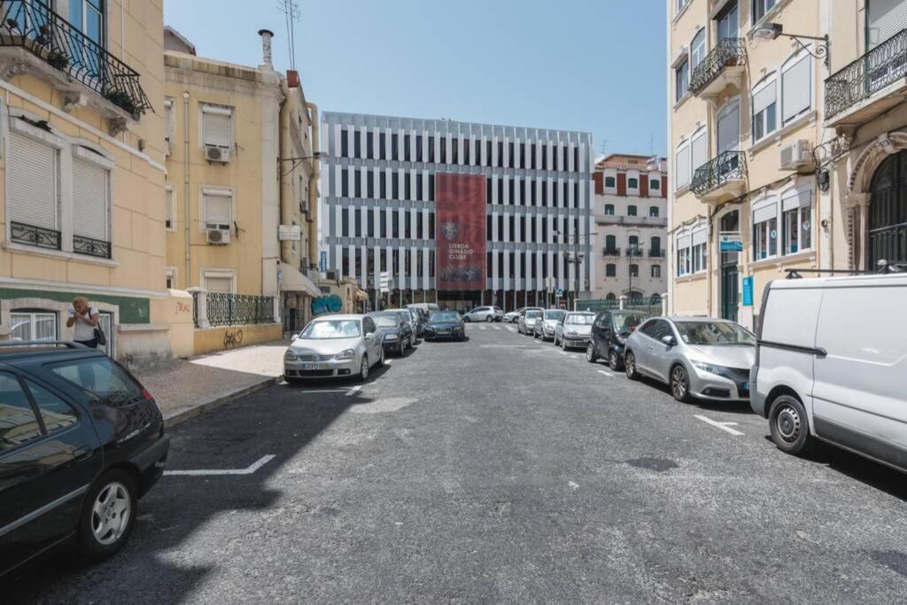 Sunny Terrace Apt, Close To Downtown! 2 Bedroom Flat Apartamento Lisboa
