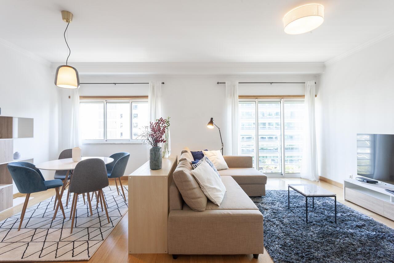 Orient - Modern, Spacious And Sunny! By The River! * Lisboa