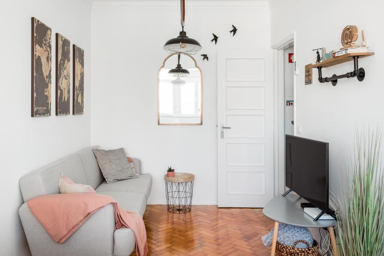 Apartment Stroll To Coffee Shops Near A Renovated Hillside In Graca