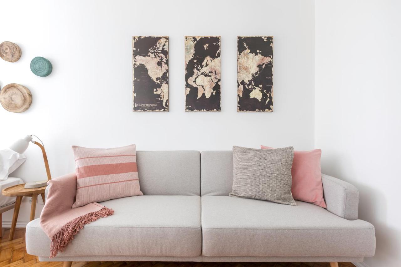 Stroll To Coffee Shops Near A Renovated Hillside In Graca *