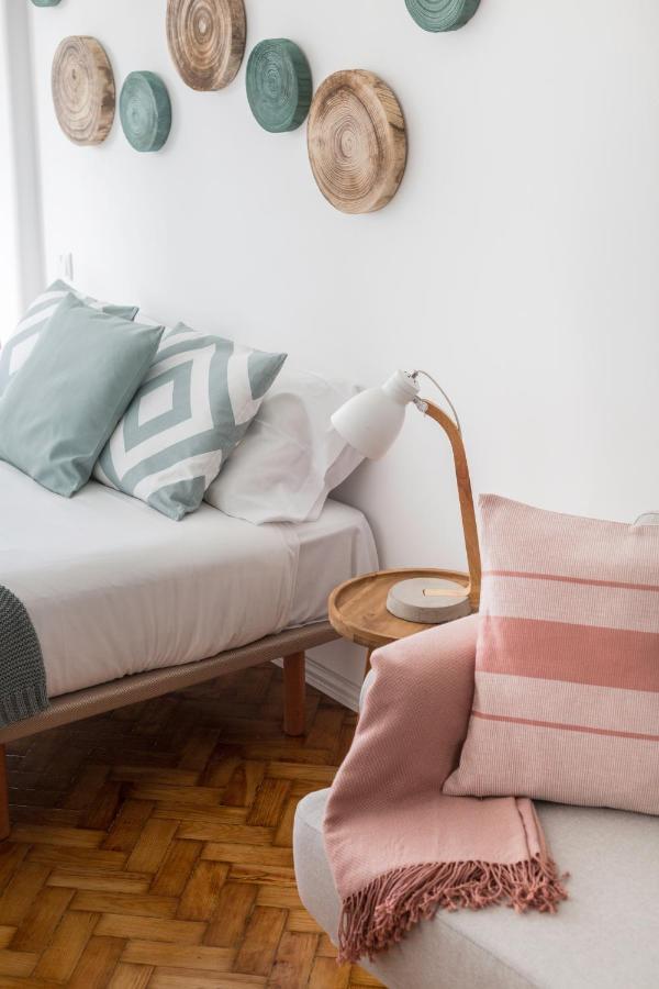 Stroll To Coffee Shops Near A Renovated Hillside In Graca Lisbon