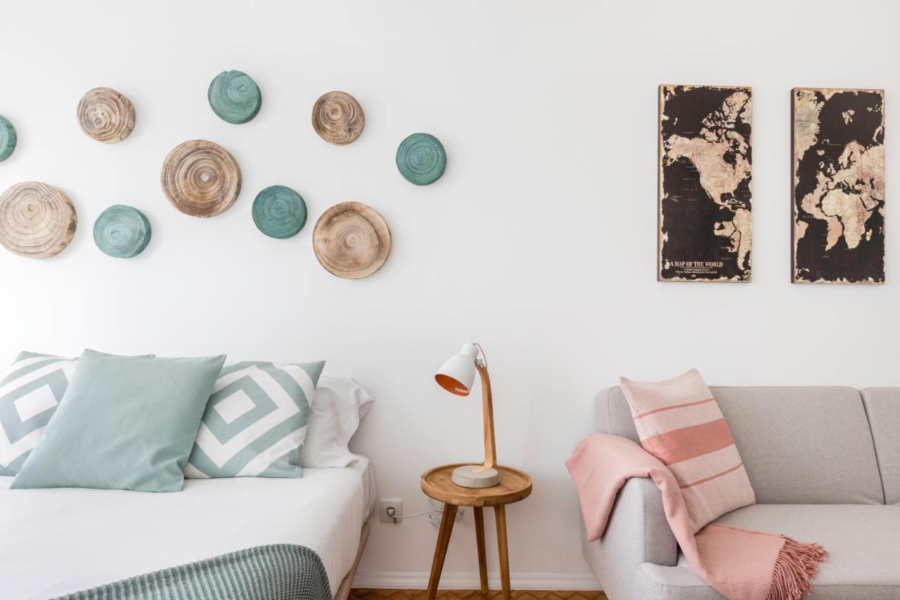 Apartment Stroll To Coffee Shops Near A Renovated Hillside In Graca Lisbon