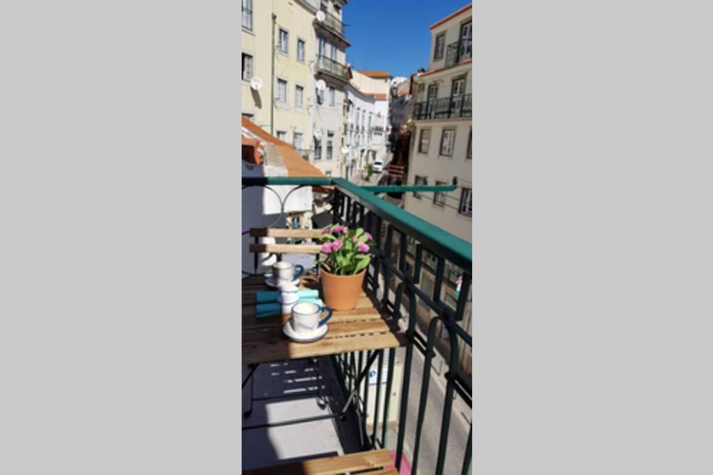 Inloveapartments - Alfama Balcony *