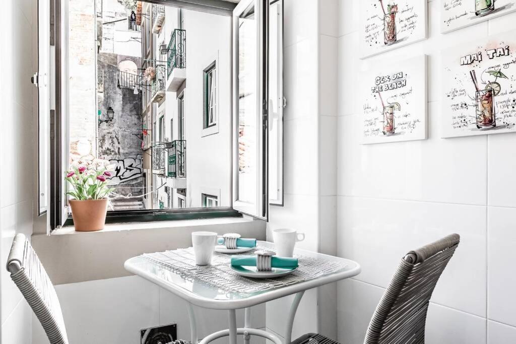 Inloveapartments - Alfama Balcony Apartamento Lisboa