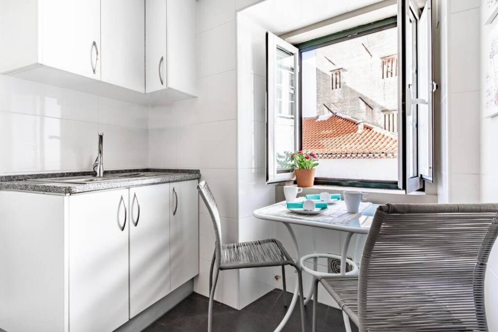 Inloveapartments - Alfama Balcony Apartamento