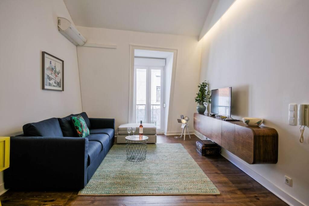 Apartamento 2 Bedroom With Ac Next To Avenida Da Liberdade