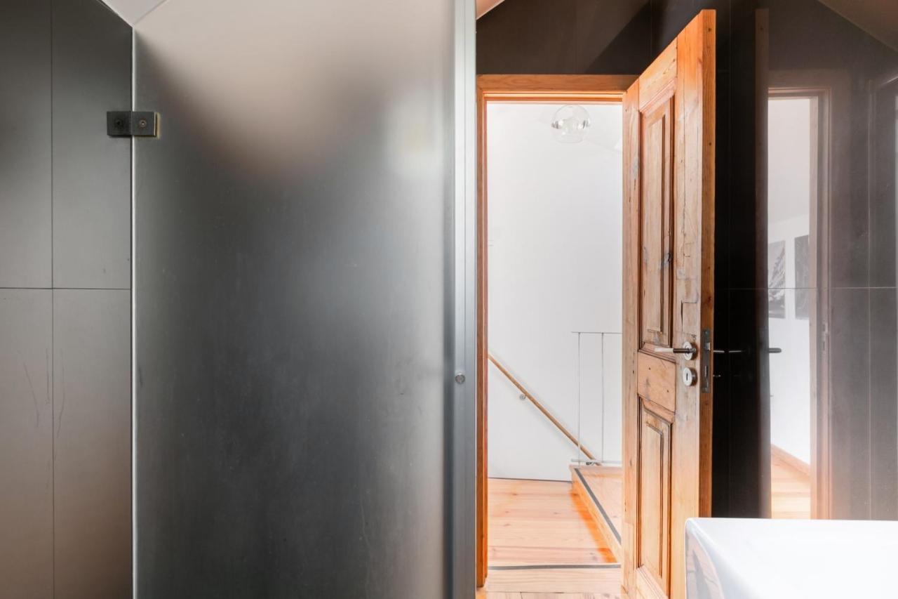 Apartamento Breathtaking River-city View Two Private Terraces 3 Bedrooms&3 Bathrooms 17th Century Building Bica Chiado District Lisboa