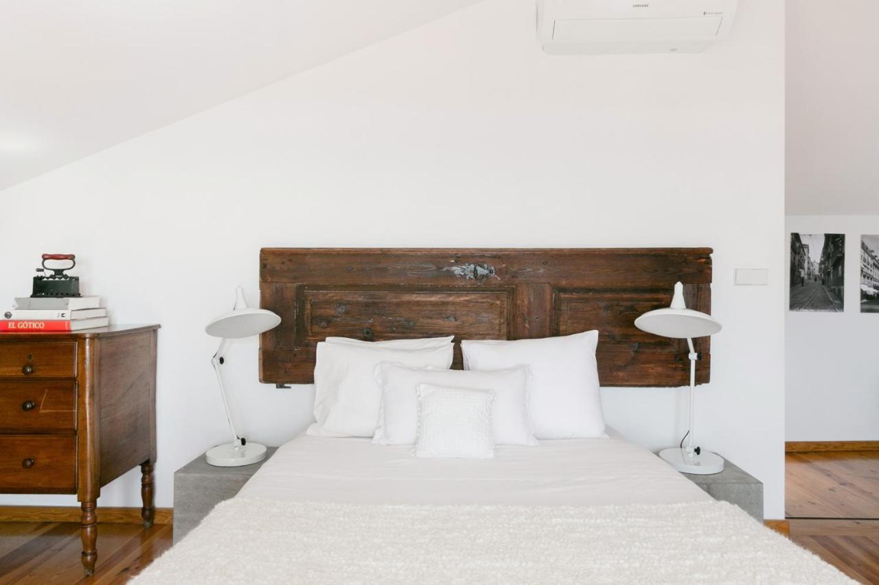 Breathtaking River-city View Two Private Terraces 3 Bedrooms&3 Bathrooms 17th Century Building Bica Chiado District Apartamento