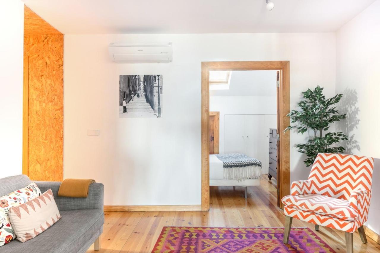 Apartamento Breathtaking River-city View Two Private Terraces 3 Bedrooms&3 Bathrooms 17th Century Building Bica Chiado District *