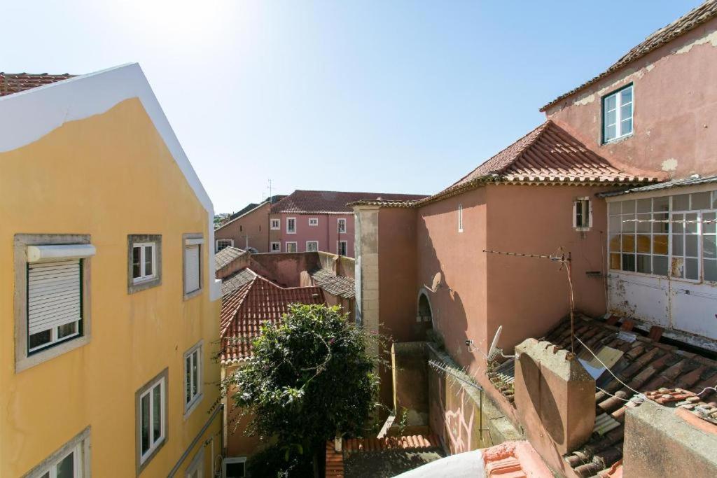 Amália Near Rossio Square
