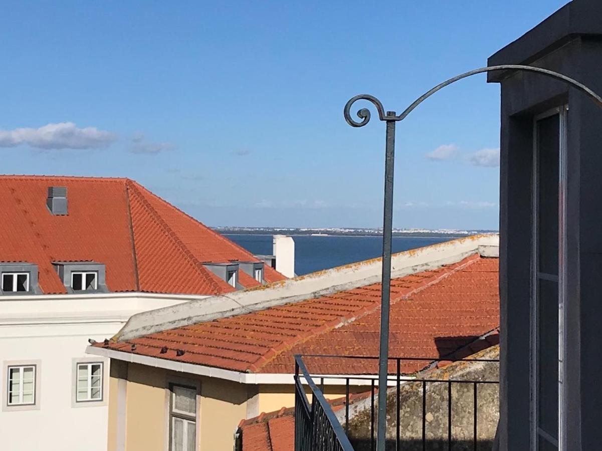 Altido Stunning 4br Apt With Terrace And Seaview In Alfama Apartamento Lisboa
