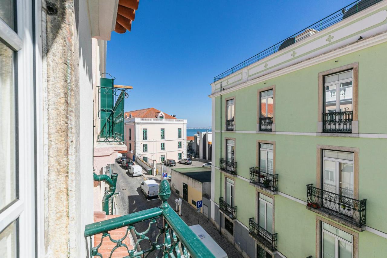 Moderno Em Bairro Típico Lisboeta Apartamento Lisboa