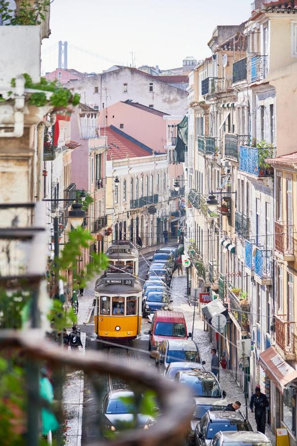 Spacious Bairro Alto With Courtyard, By Timecooler *