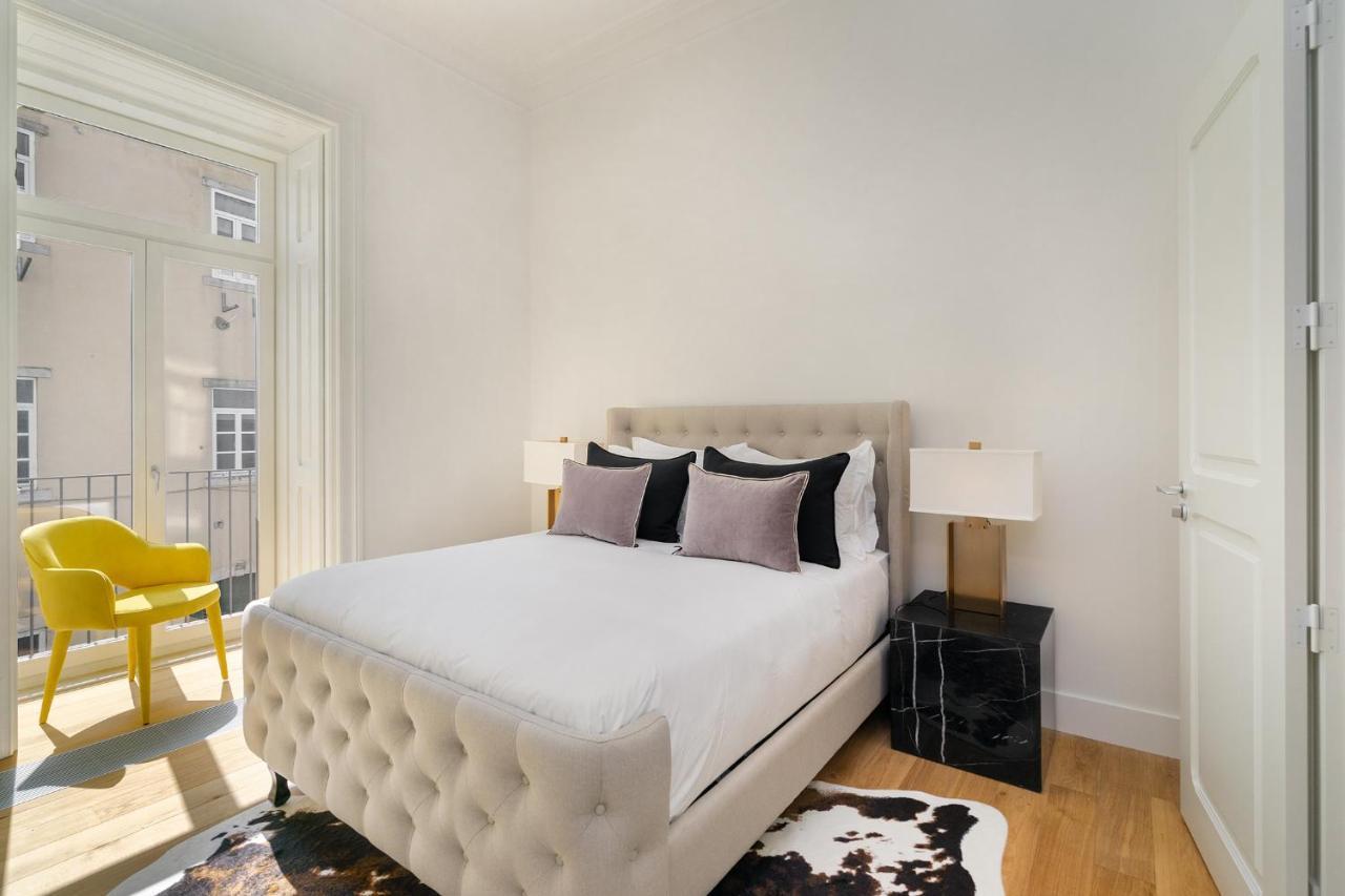 Whome | Av. Da Liberdade Deluxe W/ S-pool, Gym & Parking Apartment Lisbon