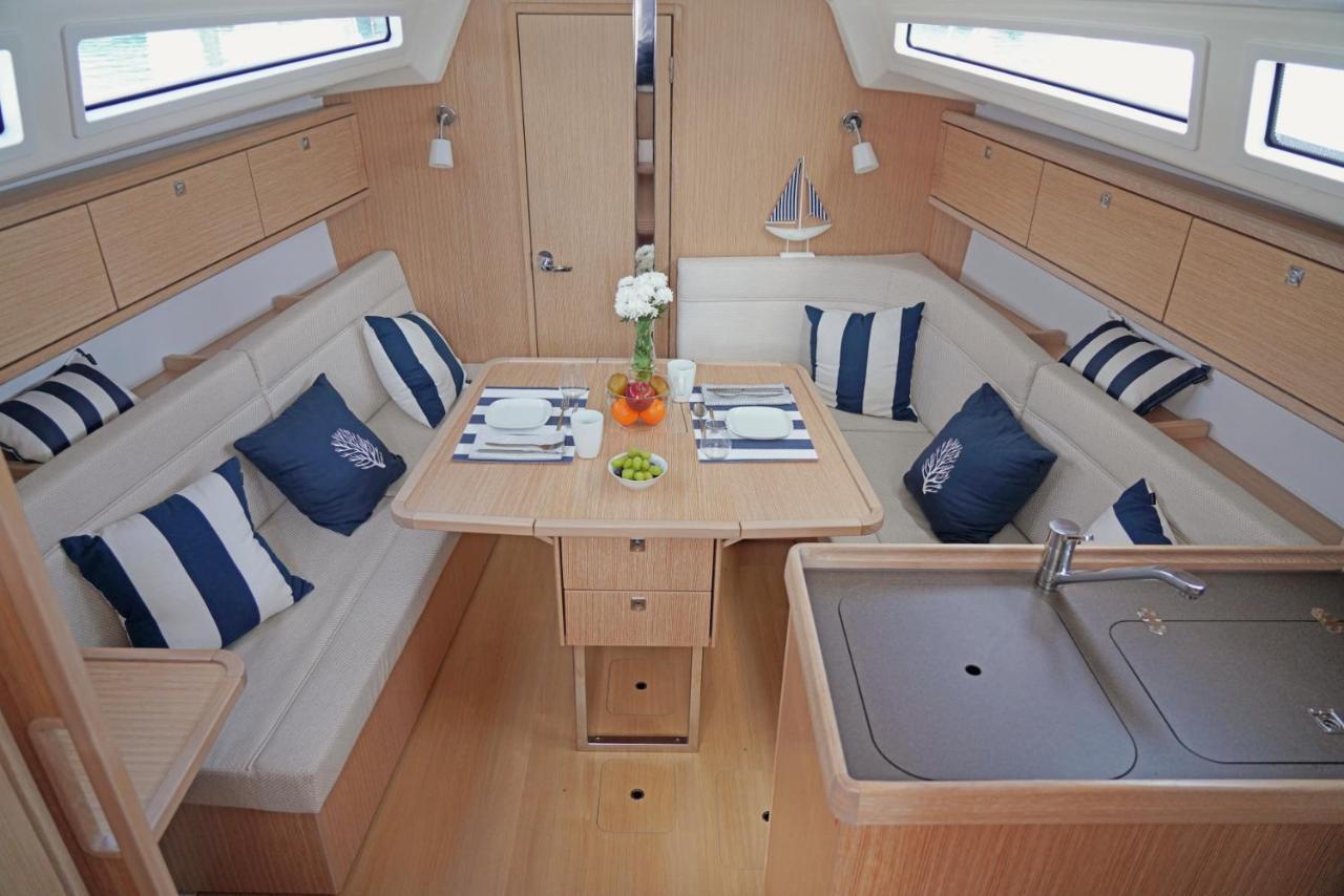 Luxury Sailing Boat Hotel en barco *