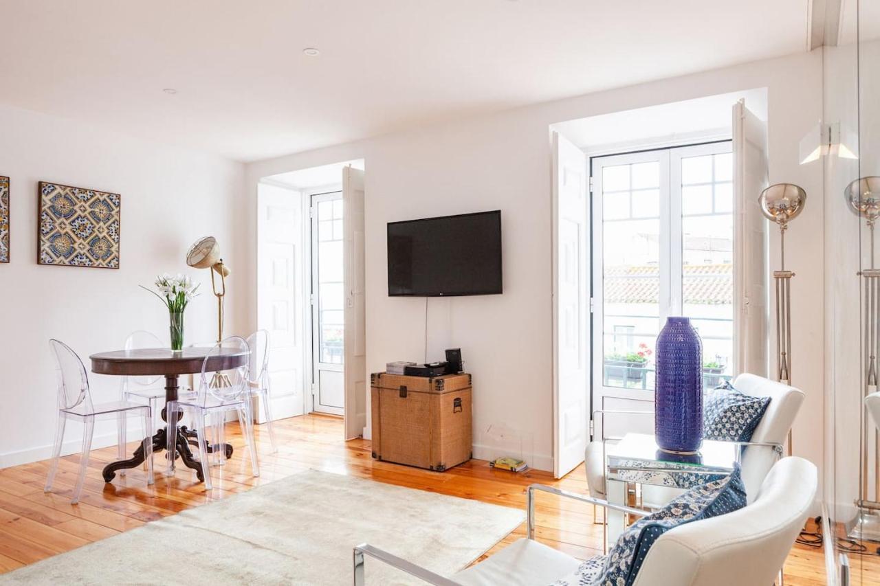 Apartamento Alfama Delight Panoramic River And Historic Views 3 Bedrooms And 2 Bathrooms Ac 18th Century Building Lisboa